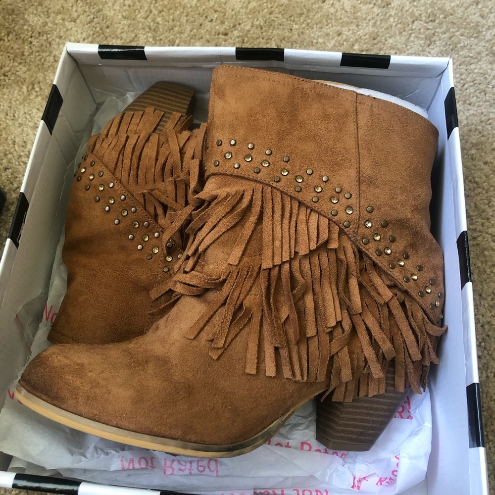 Not Rated Aruba Tan Booties